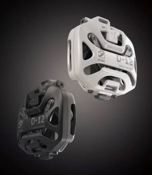 Dmooster D12 Mecha Earphones 3 img 8362