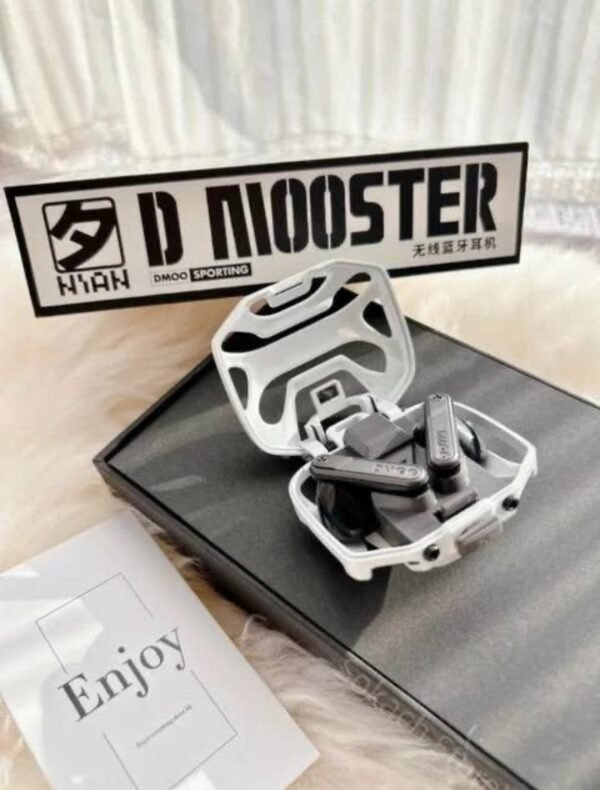 Dmooster D12 Mecha Earphones 4 img 8365