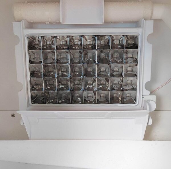 Professional Cube Ice Maker 7 img 8718