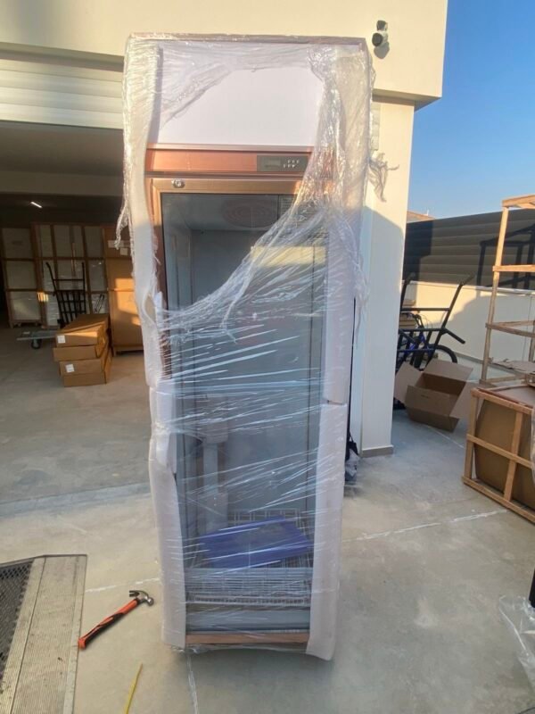 Glass Door Chiller Refrigerator, 500L Capacity 3 img 1093